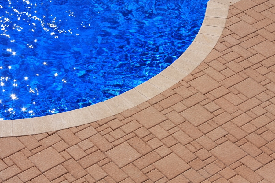 How to choose the best pavers to surround your pool